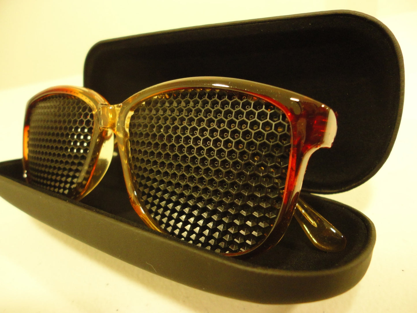 Hexagonal Pinhole Glasses - Canada