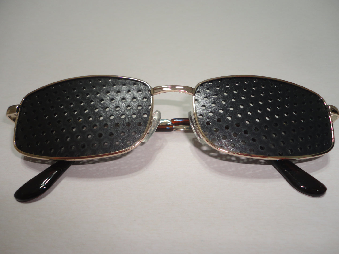 Simple Pinhole Glasses
