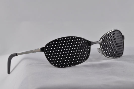 Long Pinhole Glasses - Canada